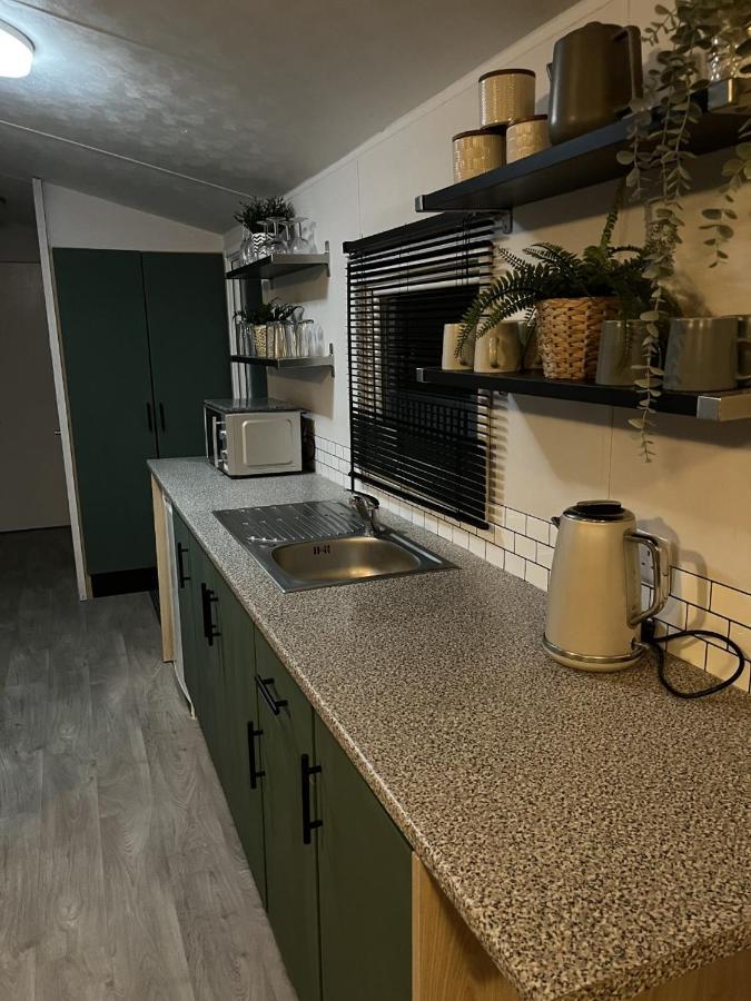 Beautiful 3 Bedroom Caravan With Hot Tub - Tattershall Lakes Экстерьер фото