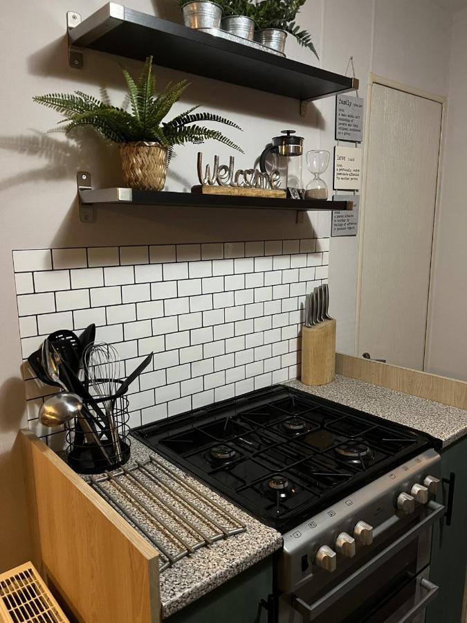 Beautiful 3 Bedroom Caravan With Hot Tub - Tattershall Lakes Экстерьер фото