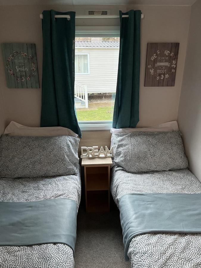 Beautiful 3 Bedroom Caravan With Hot Tub - Tattershall Lakes Экстерьер фото